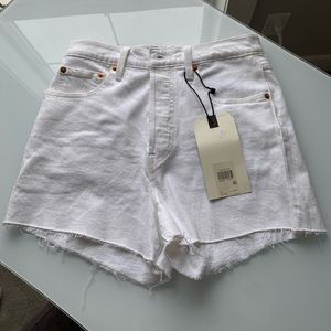 Levi’s white ribcage jean shorts